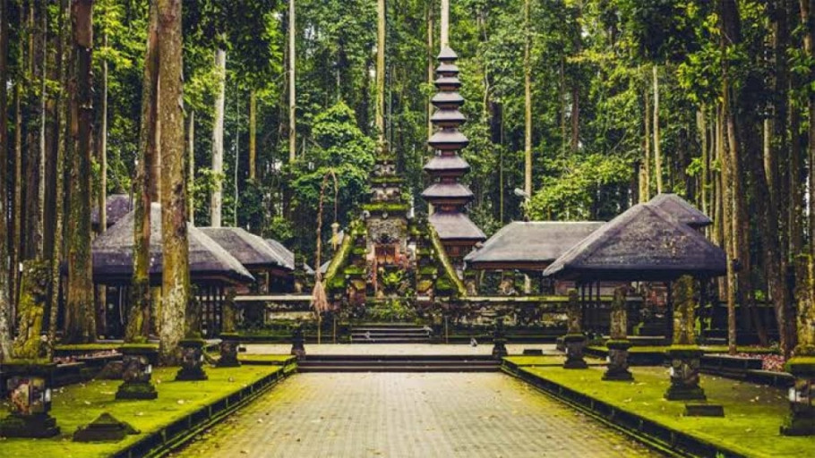 Mandala Suci Wenara Wana, Wisata Alami Bali yang Menghadirkan Keajaiban Dunia
