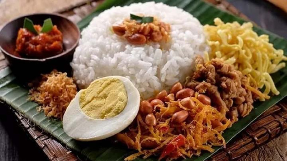 Nasi Jinggo: Kuliner Pinggir Jalan Khas Bali